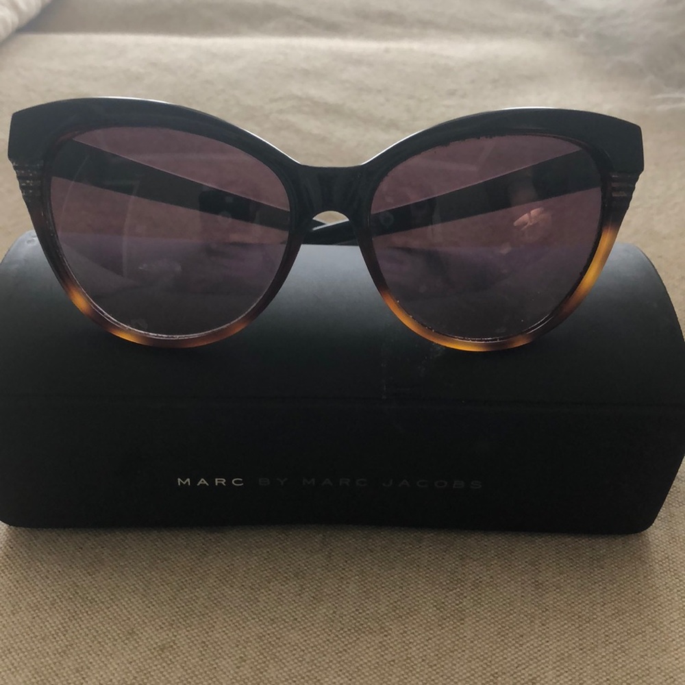 Marc by Marc Jacobs cat eye sunglasses